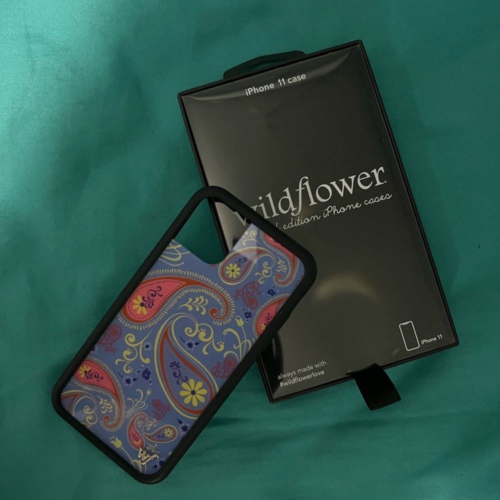 Wildflower Sweet Pea Paisley iPhone 11 Case